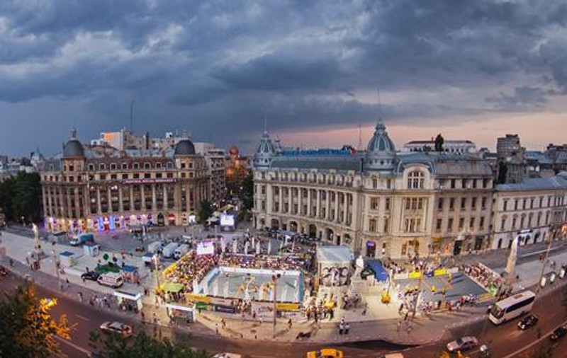 Show baschetbalistic în centrul Bucureștiului, la Raiffeisen Bank Bucharest Challenger