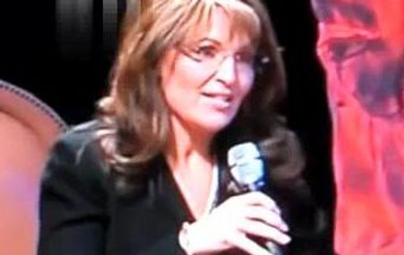 Video / Sarah Palin îşi scrie copiuţe pe mână