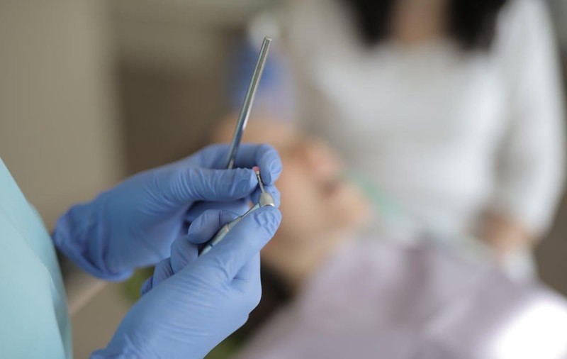 Detartrajul dentar - tot ce trebuie să știi despre procedură și îngrijire