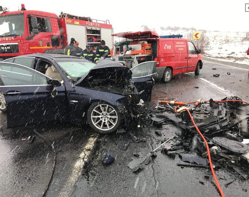 FOTO/ Grav accident rutier pe DN 1! O persoană a murit și alte 4 sunt rănite. Un copil este printre victime!