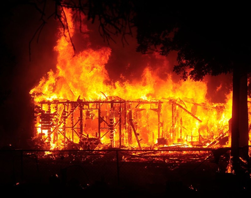 A fost decretată “stare de dezastru major” în California. Statul american e devastat de incendii