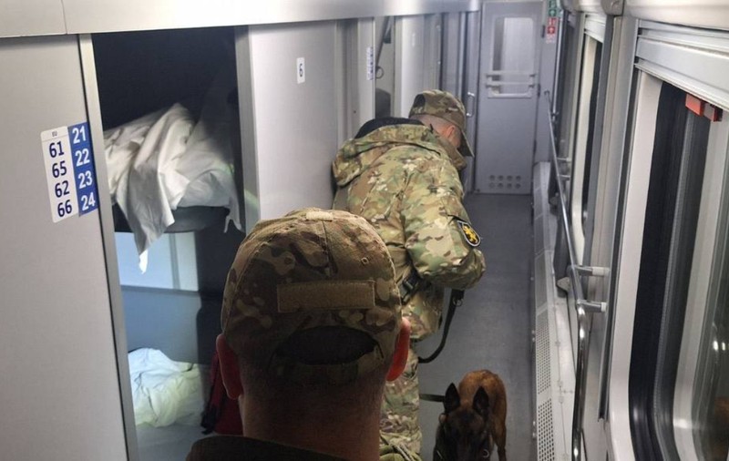 Alertă cu bombă într-un tren care circula pe ruta București - Kiev: a fost activat semnalul „Exploziv BRAVO” la granița Republicii Moldova