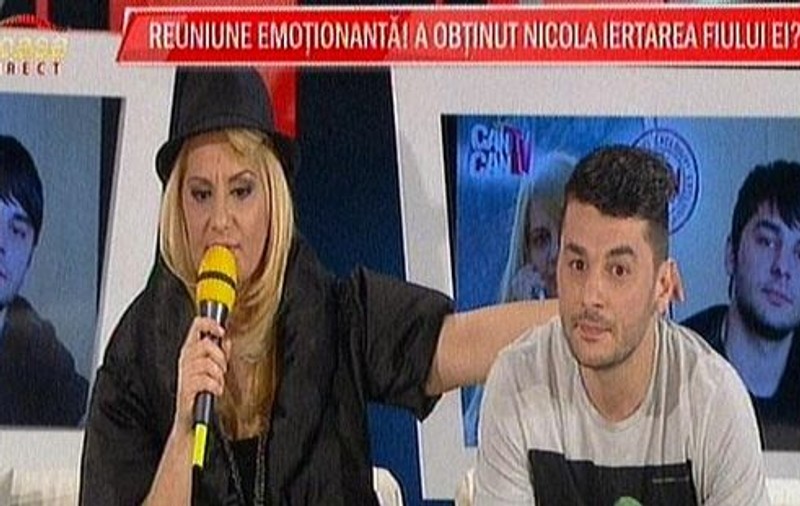 ACUZATĂ de propriul fiu că l-a PĂRĂSIT, Nicola a dezvăluit povestea vieții ei. Află de ce nu și-a crescut primul copil!