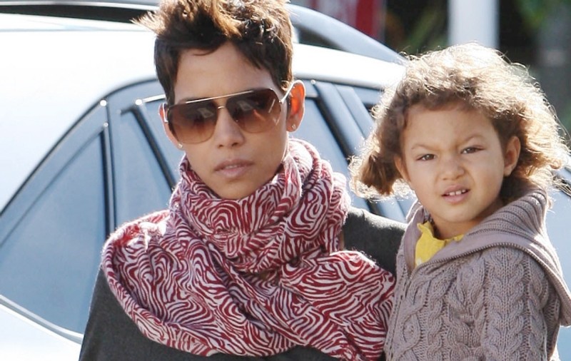 Halle Berry, către fostul iubit: "Ai fost bun pentru un singur lucru. Mersi pentru donaţie"