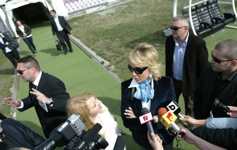 Lepa Brena: "Am plâns de emoţii când am ajuns în România" 