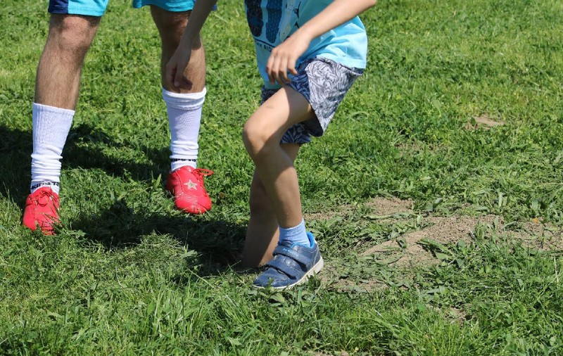 Cum arată cel mai prost teren de fotbal din România. Astea-s condițiile în care se joacă! / GALERIE FOTO