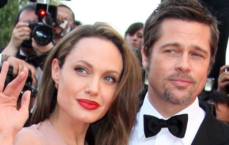 Angelina şi Brad, sărut pasional la Paris