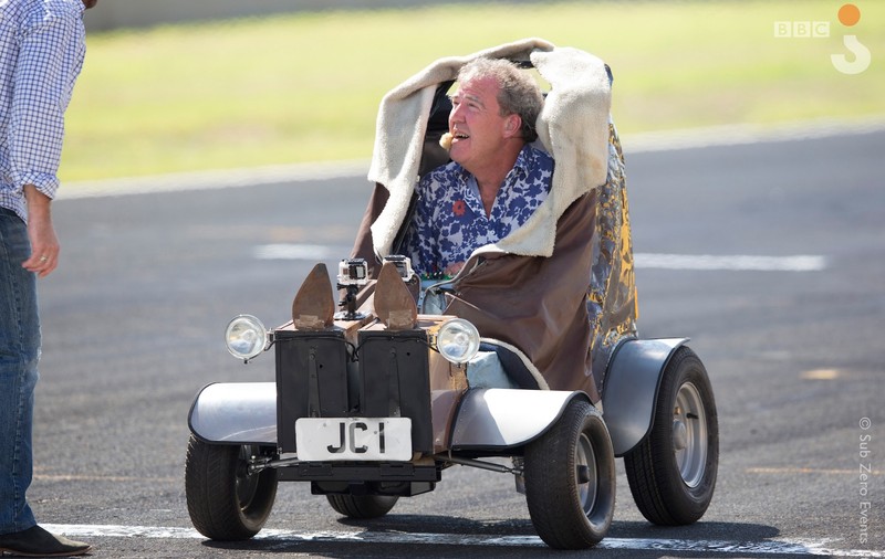 EXTREM! Cel mai PERICULOS JOC DE FOTBAL, la Festivalul Top Gear | FOTO