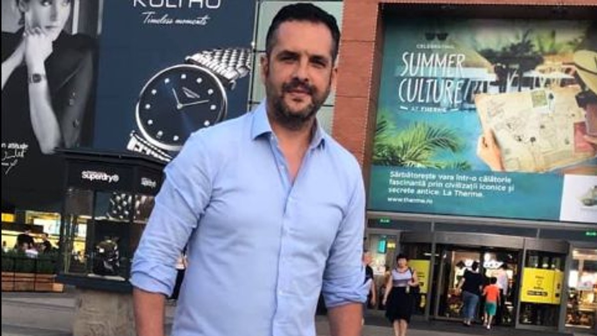 Mădălin Ionescu și-a aniversat ziua de naștere. Cum a fost surprins alături de soția sa