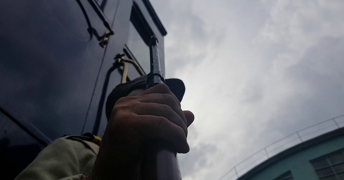 Un fost vânzător de arme român a devenit actor de film şi joacă într-o producţie a Televiziunii Române