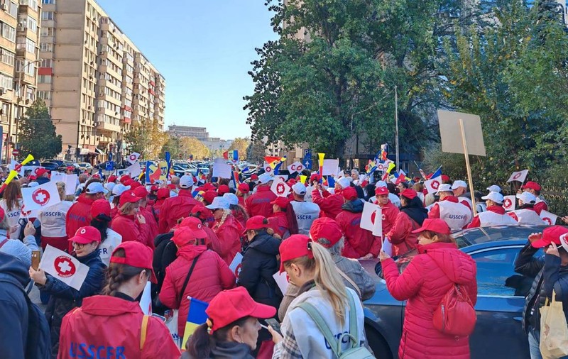 SANITAS amenință cu greva: Un proiect de OUG ca o cometă, primele măsuri de criză sunt cele împotriva salariaților cu venituri sub 10.000 de lei