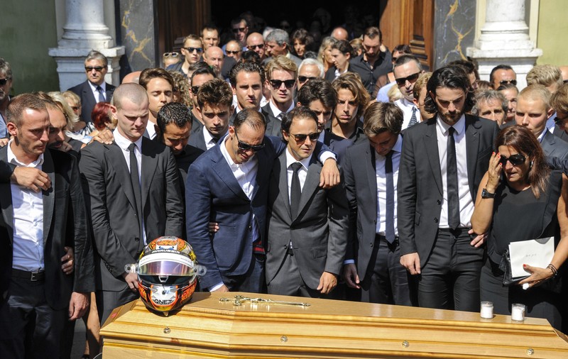 Jules Bianchi a fost înmormântat la Nisa în prezența a foști și actuali piloți de Formula 1 / FOTO&VIDEO