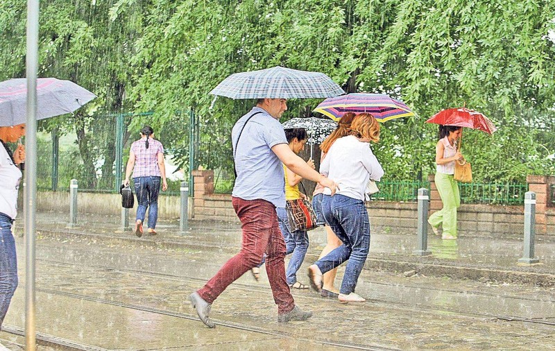COD GALBEN DE PLOI ŞI VÂNT! Uite care sunt judeţele afectate