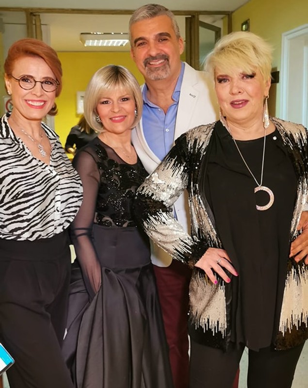 Decizia luată de Sanda Ladoși, după ce 2 ani copiii ei au învățat de acasă: „Sistemul de școlarizare în România a intrat într-un picaj extraordinar”
