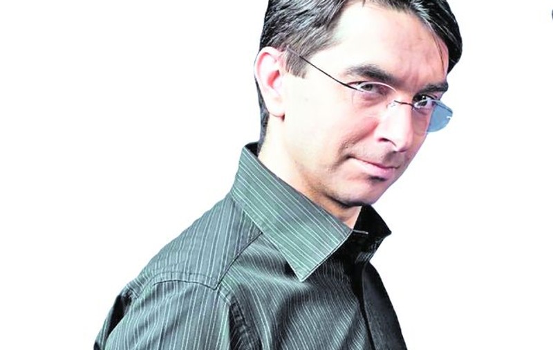 MIHAI GĂINUŞĂ: "Trăiesc viaţa la intensitate dublă"