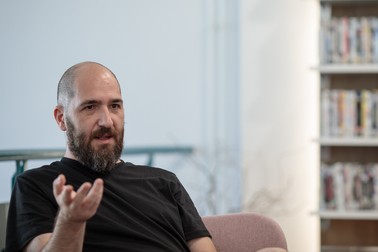 Alex spune că nu a învățat nimic de la profesorii de la UNATC. Foto: Vlad Chirea / Libertatea