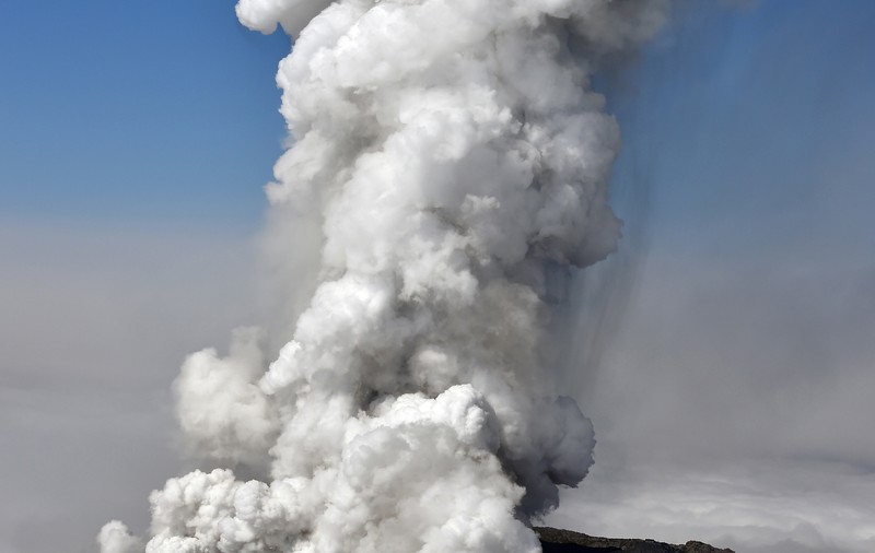 Operaţiunea de salvarea după erupţia vulcanului Ontake A FOST RELUATĂ