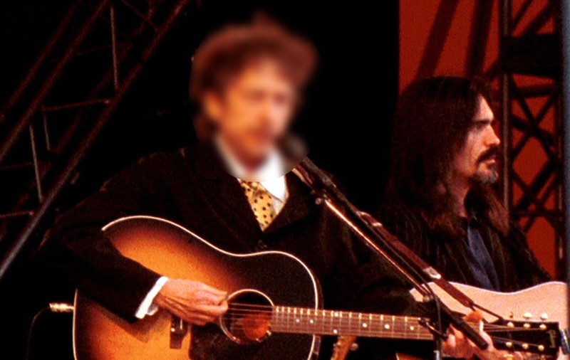 NICI NU VREA SĂ AUDĂ DE EA! Un CUNOSCUT CÂNTĂREŢ REFUZĂ SĂ MAI ŞTIE CEVA DE FIICA LUI, de când a aflat că este LESBIANĂ! FOTO
