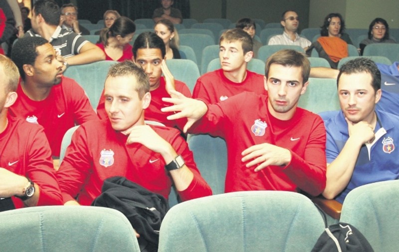 Steaua, la ora de râs