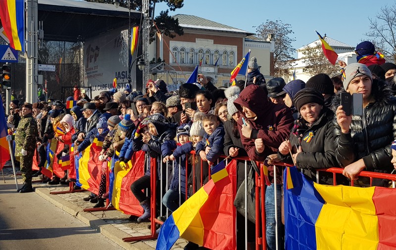 VIDEO&FOTO/ Prezență record la Iași, de 1 Decembrie. Discursul transmis de Viorica Dăncilă a fost huiduit la scenă deschisă