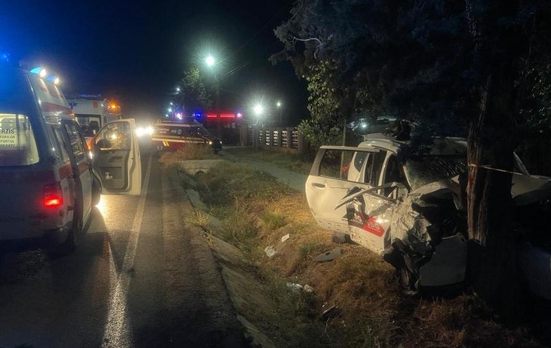 Accident grav în Teleorman între un microbuz și o mașină. O persoană a murit, iar alte patru au fost rănite