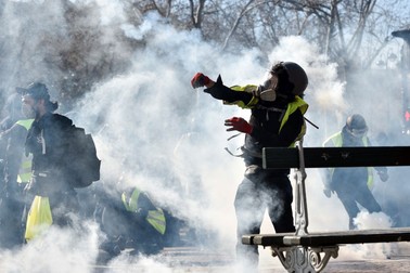 Protest al vestelor galbene la Paris