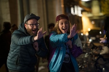 Fred o învață pe Charlotte să se distreze/ Foto: Lionsgate