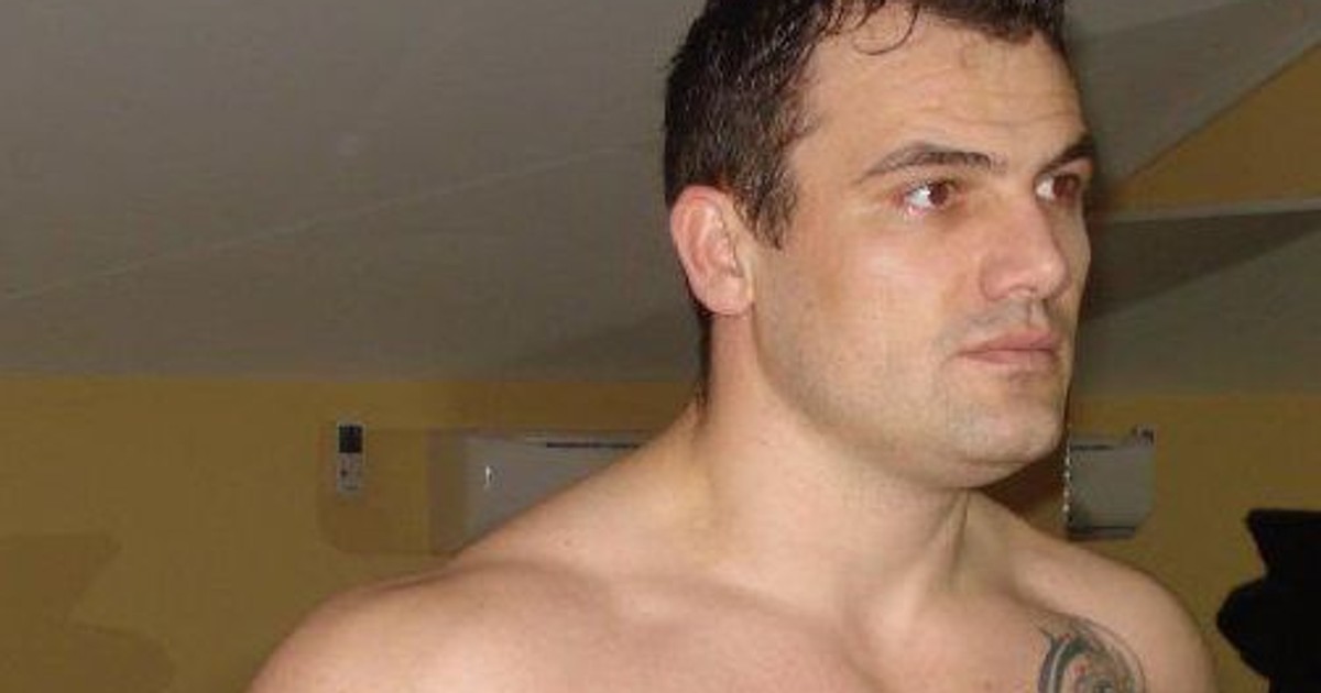 Cum a cunoscut-o Ionuț Iftimoaie pe soția sa. Ce frumoasă e femeia care îi e alături de 13 ani