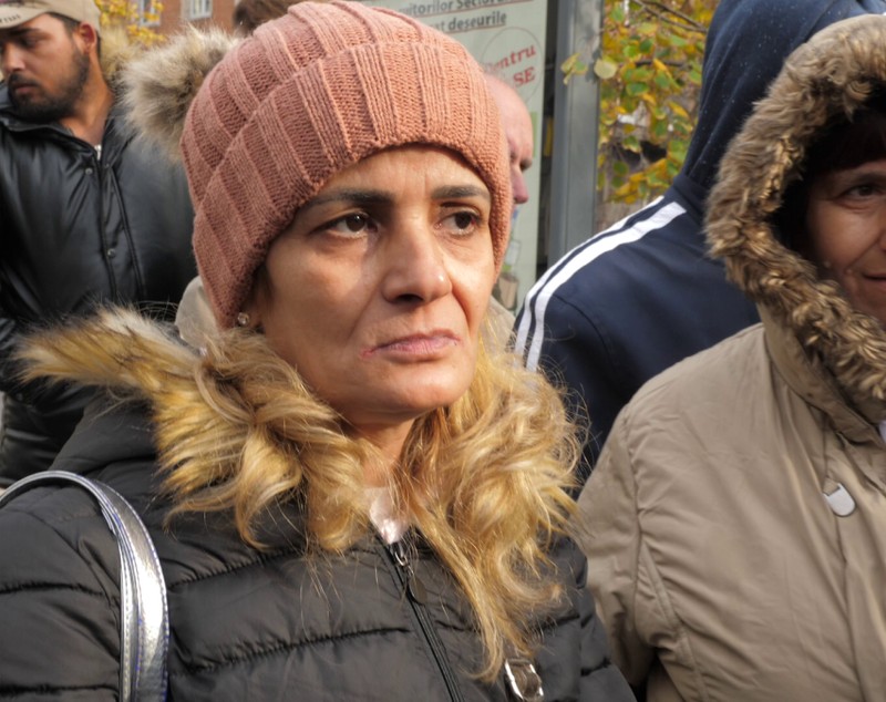 Social-democrație în sectorul 1: Primăria evacuează asistații pentru a face bazin olimpic la Colegiul Media. Răspunsul unui administrator din primărie: «Nu poți să prăjești pește, iar copiii ăia să învețe matematică!»