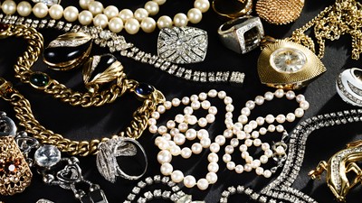 bijuterii-profimedia