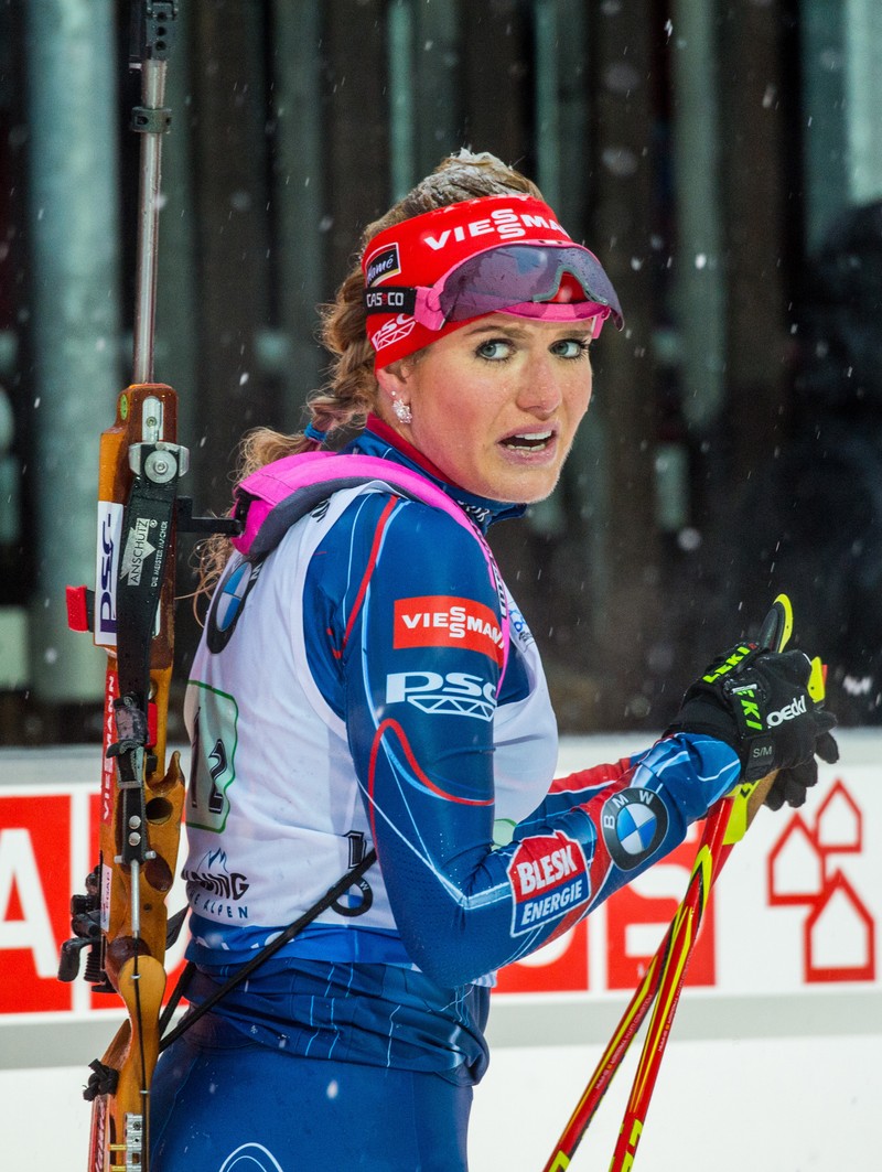 epa04559906 Gabriela Soukalova of Czech Republic in action during the 4x6 km women's relay race during the Biathlon World Cup at the Chiemgau Arena in Ruhpolding, Germany, 14 January 2015. EPA/MARC MUELLER