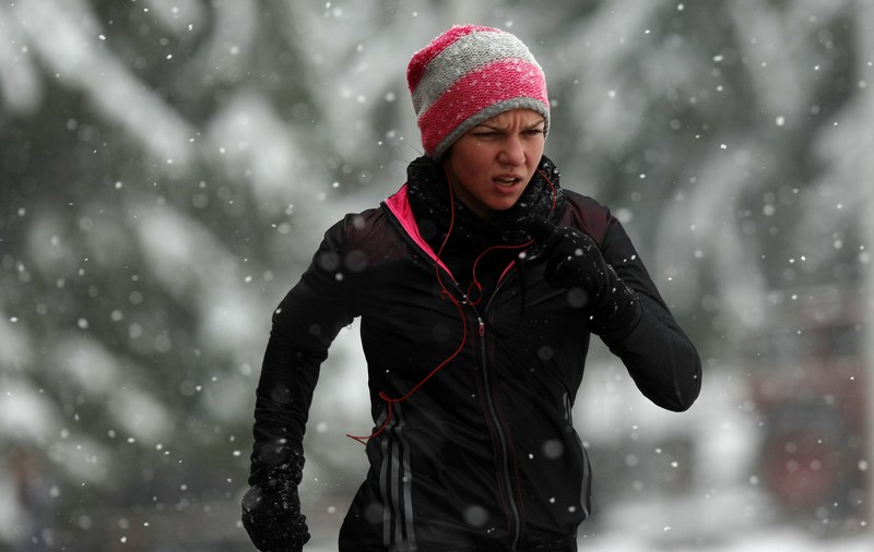GALERIE FOTO / Simona Halep se antrenează pe zăpadă, la Poiana Brașov