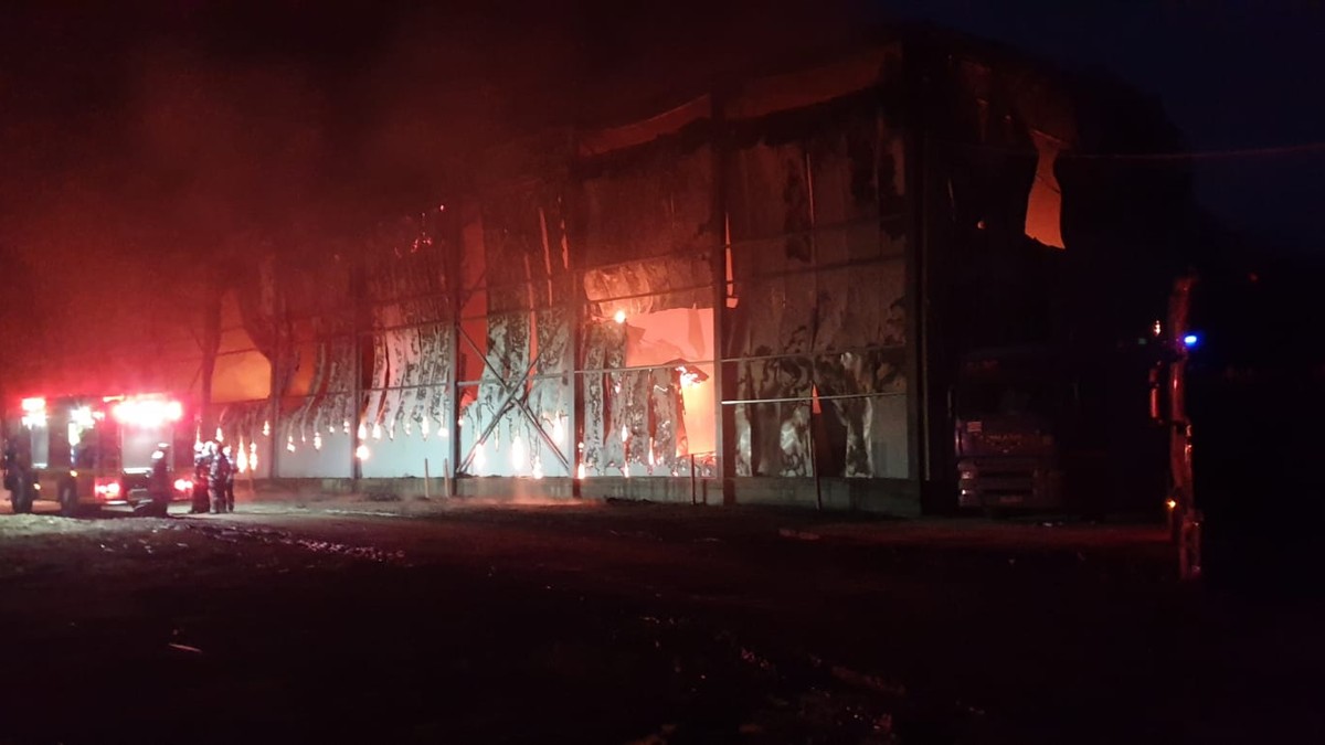 Un angajat al abatorului din Vaslui care a ars săptămâna trecută a murit subit marți în timpul serviciului