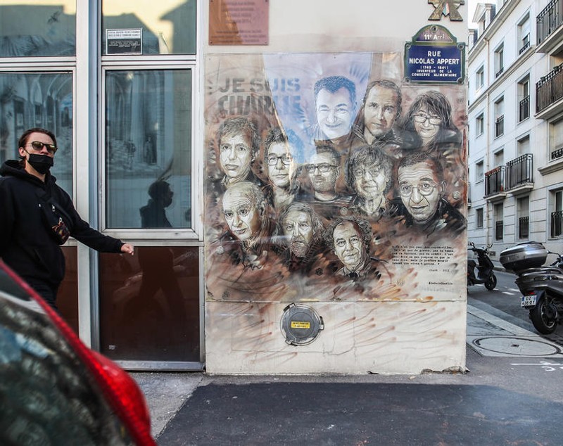 Președintele Turciei, pe coperta revistei satirice Charlie Hebdo. Jurnaliștii, avertizați de cititori: “De acum sunteți inamicii întregii lumi”