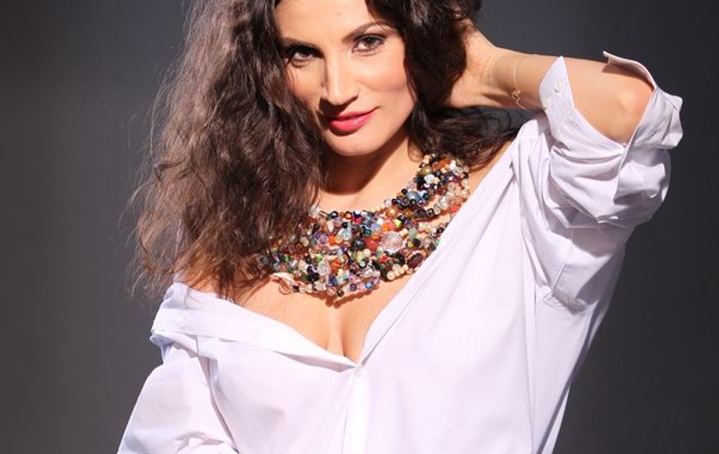 S-a lăsat înțepată degeaba! Ioana Ginghină nu a scăpat de celulită. Uite cum arată picioarele ei!