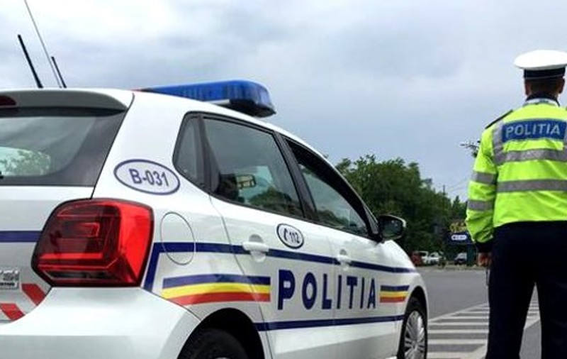 Un bărbat din Vrancea este cercetat pentru că ar fi făcut gesturi cu tentă sexuală în fața unei fetițe de cinci ani. Mama copilei l-a filmat!