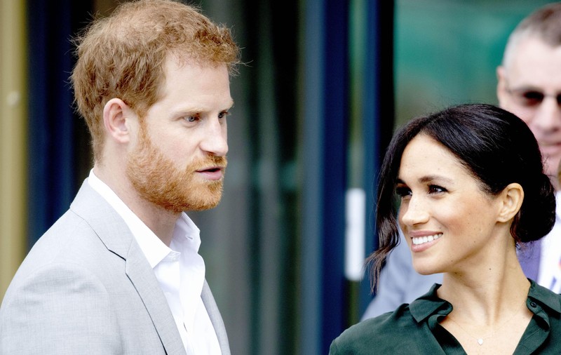 Prințul Harry și Meghan Markle, aspru criticați pentru ziua aleasă să anunțe sarcina. Iată de ce