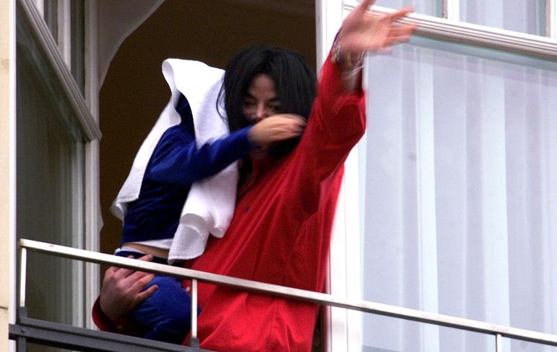 Custodia copiilor lui Michael Jackson va fi oferită mamei superstarului