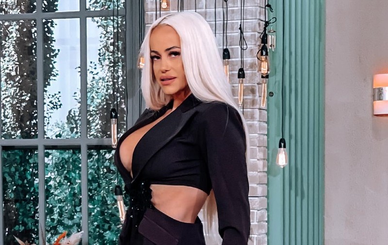 Anda Adam, apariție neașteptată la „Bravo, ai stil! Celebrities”. Toate privirile au fost ațintite asupra decolteului