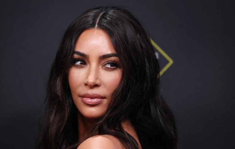 Kim Kardashian a donat un milion de dolari pentru Armenia.” Gândurile şi rugăciunile mele sunt alături de bărbaţii, femeile şi copiii curajoşi”