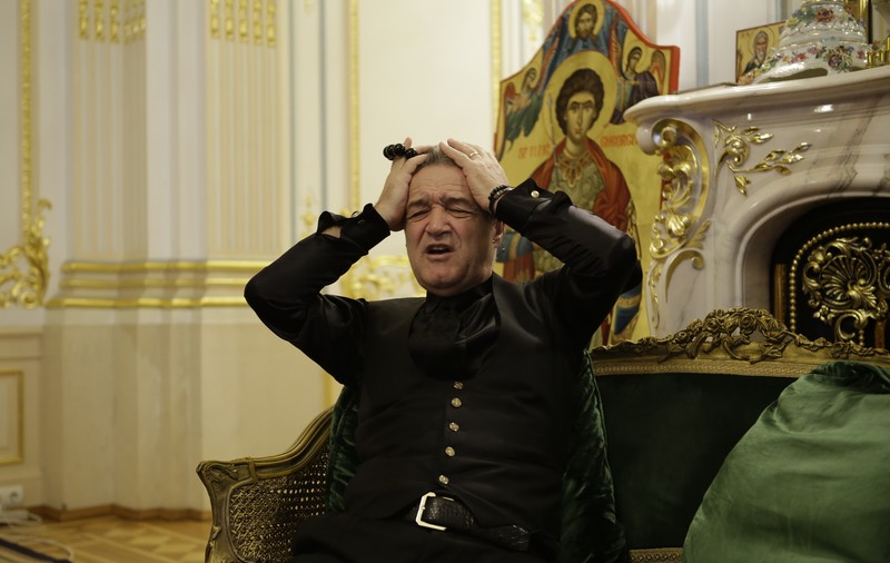 EXCLUSIV / Gigi Becali îl acuză pe finul lui Isărescu de țeapă!