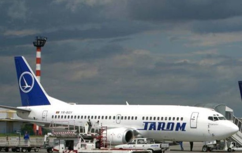 Tarom va termina anul cu pierderi de cinci ori mai mari decât anunțase inițial. Zece ani de pierderi pentru operatorul aerian deținut de stat