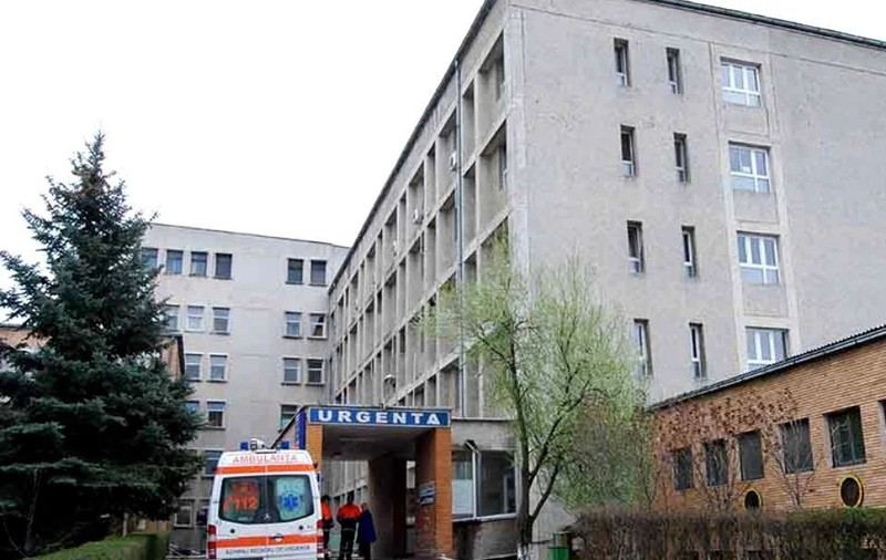 Primele declaraţii ale managerului militar al Spitalului Judeţean Deva: "Spitalul nu este transformat într-o cazarmă"