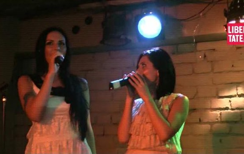 Video | Uite cum s-a descurcat Cristina Roman la karaoke!