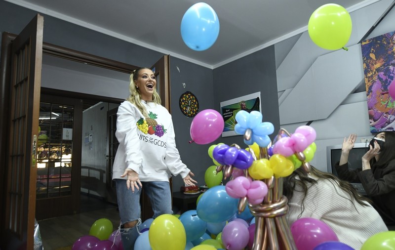 Delia, sărbătorită de colegi la filmările pentru cel de-al zecelea sezon „iUmor”. Ce a spus artista despre nepoții ei
