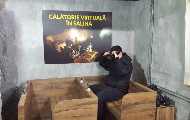 REPORTAJ/Salina Slănic e lăsată de izbeliște, dar turiștii sunt invitați să facă un tur virtual al minei de sare ...la muzeu