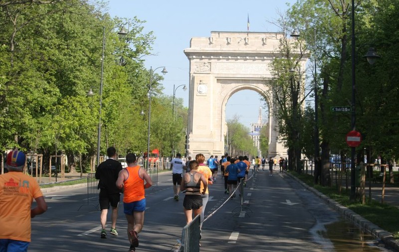 Semimaratonul București adună 17.000 de sportivi! Bucharest Running Club se va desfăşura în zilele de 12 şi 13 mai