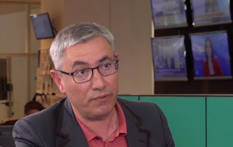 PSD, acuzat că foloseşte banii publici pentru a plăti jurnalişti apropiaţi, printre care şi pe Doru Buşcu. Reacţia lui Buşcu: "Unul ca mine irită PSD. Așa procedează ei"