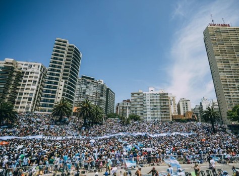 Petrecerea de la Mar de Plata