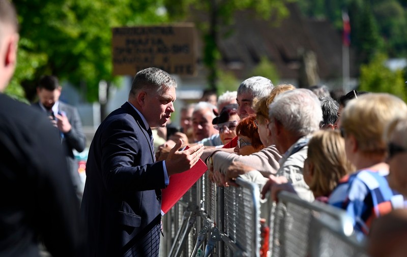 „Mă aștept ca frustrarea să se transforme în asasinarea unui politician din guvern, chiar a mea”, spunea Robert Fico, cu o lună înainte să fie împușcat